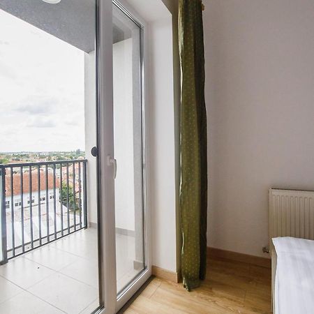 Sunny View 2 Bedroom Central Apartment Oradea Buitenkant foto