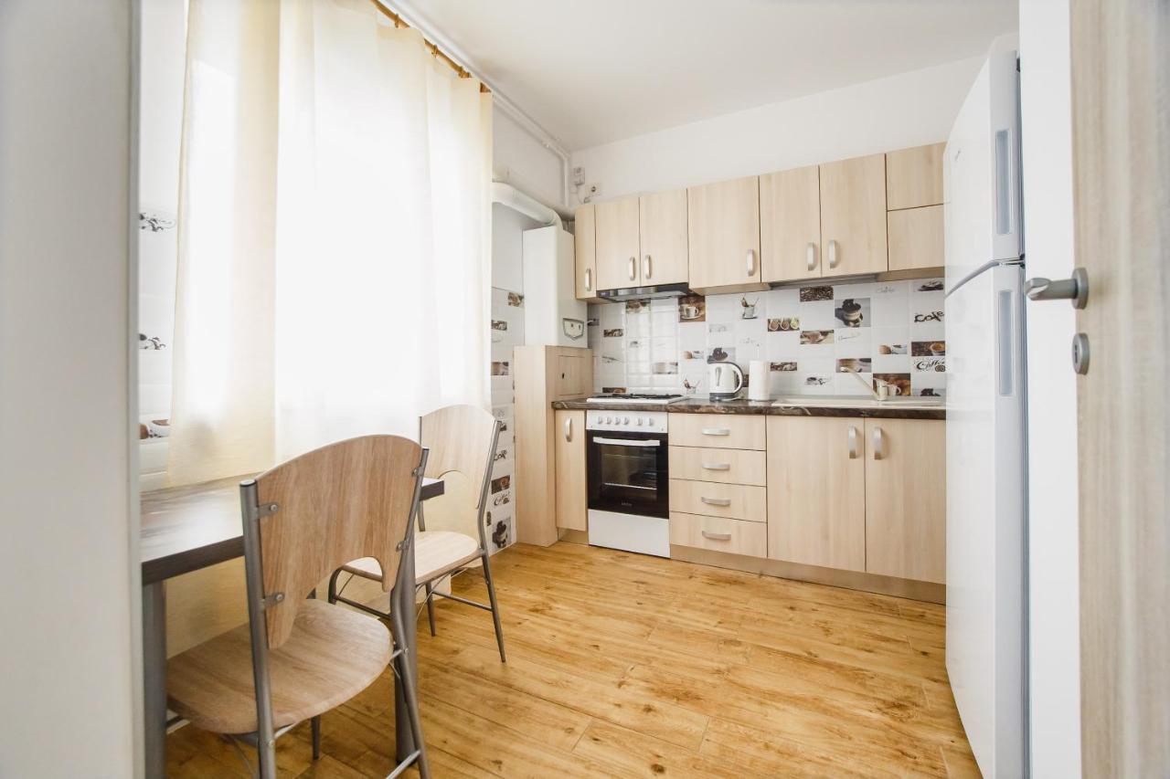 Sunny View 2 Bedroom Central Apartment Oradea Buitenkant foto