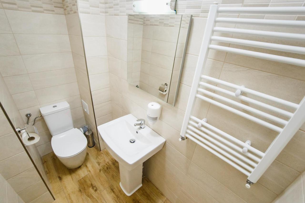 Sunny View 2 Bedroom Central Apartment Oradea Buitenkant foto