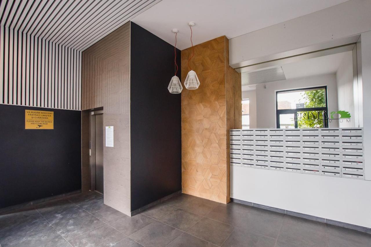 Sunny View 2 Bedroom Central Apartment Oradea Buitenkant foto