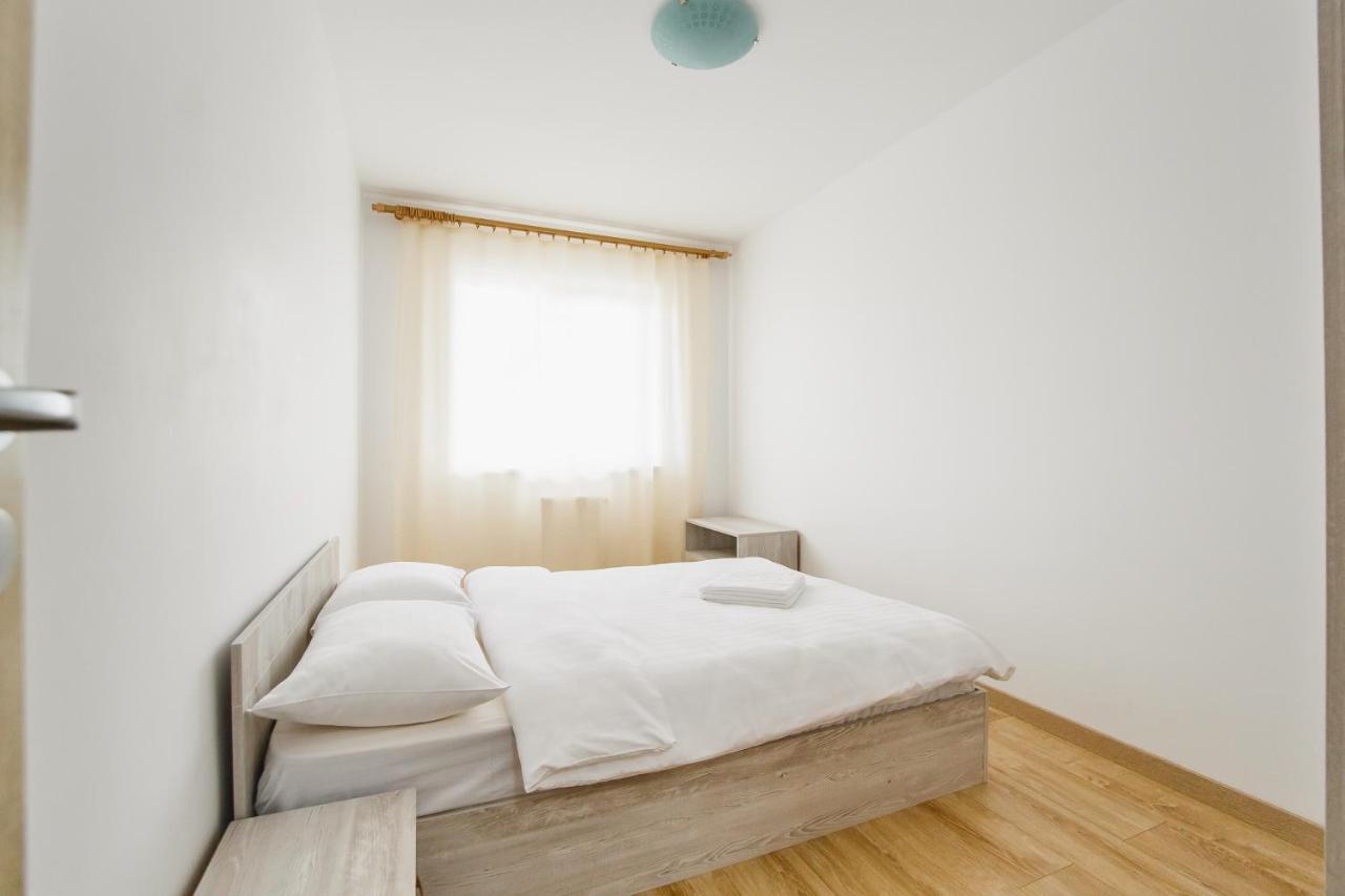 Sunny View 2 Bedroom Central Apartment Oradea Buitenkant foto