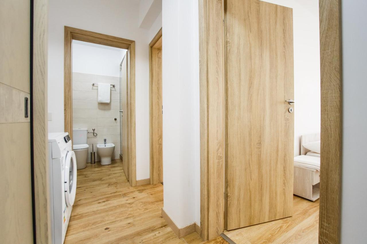Sunny View 2 Bedroom Central Apartment Oradea Buitenkant foto